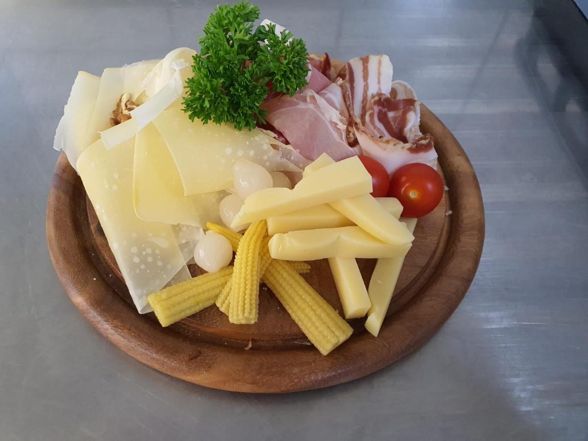 Hotel-Restaurant-Linde Gundlischwand Zewnętrze zdjęcie
